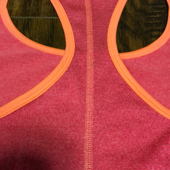 Workout tank 🏃♀️🏋️🧘♀️ - Picture 3 of 3